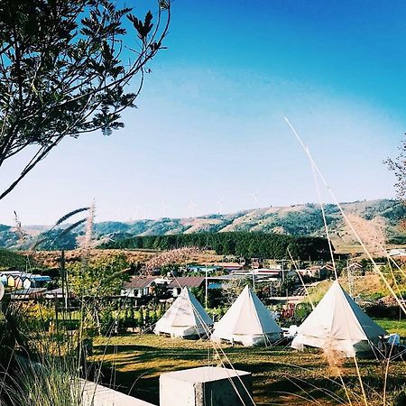 Kondee Cino Cafe & Glamping Ξενοδοχείο Khao Kho Εξωτερικό φωτογραφία